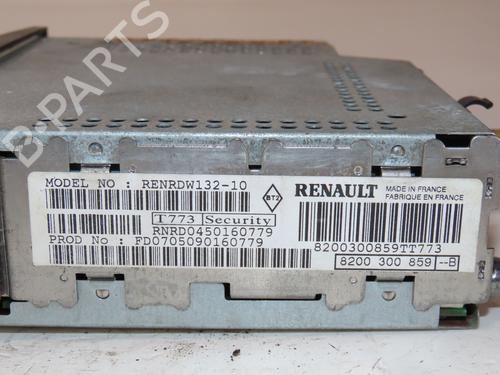 Used Radio Radio RENAULT GRAND SCÉNIC II (JM0/1_) 1.9 dCi (JM0G, JM12, JM1G, JM2C) (120 hp) 25586915 25586915