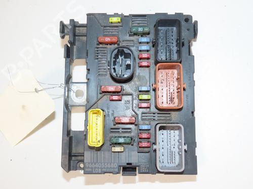 Fuse box CITROËN C4 Picasso I MPV (UD_) 2.0 HDi 138 | BP30767921E1
