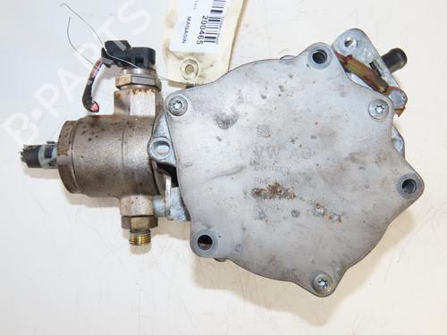Used Vacuum pump VW GOLF VI Convertible (517) 2.0 GTI (211 hp) 30840685
