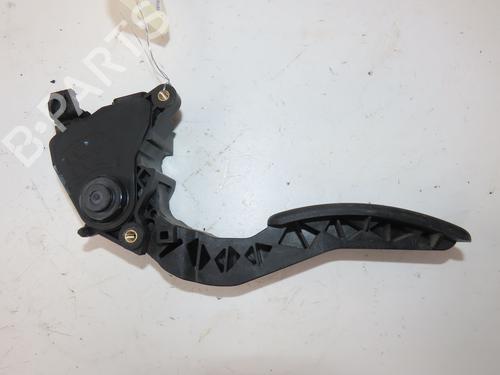 pedal-renault-megane-iii-hatchback-bz01_-b3_-2008-36244633 main image