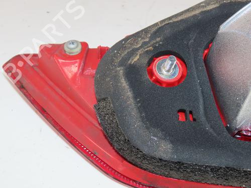Feu de coffre gauche Feu de coffre gauche TOYOTA AURIS Estate (_E18_) 2.0 D-4D (ADE186_) (124 hp) 35797244 35797244