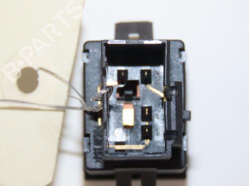 Used Warning switch Warning switch VW POLO IV (9N_, 9A_) 1.2 12V (64 hp) 34332692 34332692