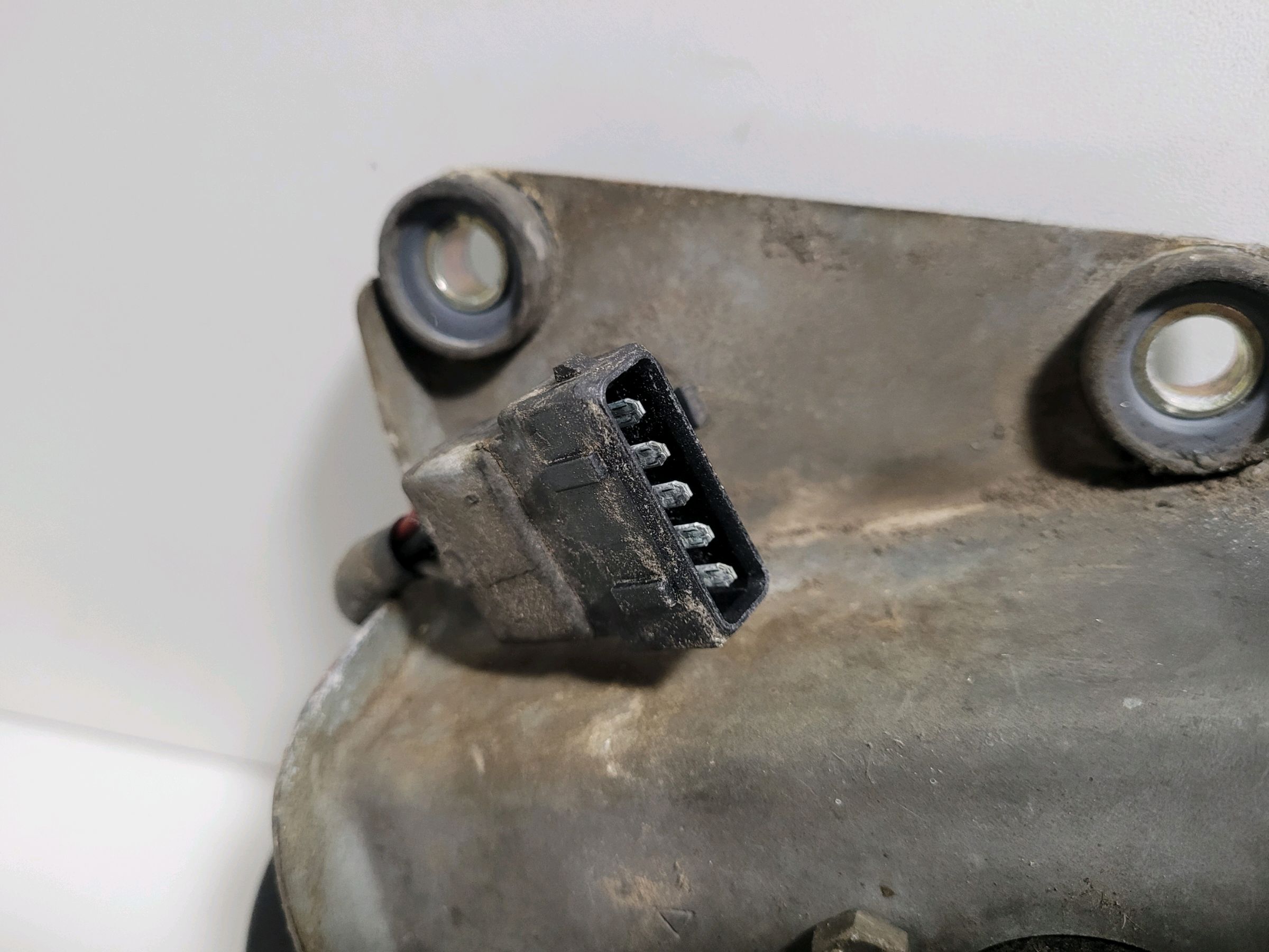 Silencieux Central BESTPRICE Compatible Peugeot 306 (7B, N3, N5) & 306 Break (7E, N3, N5)