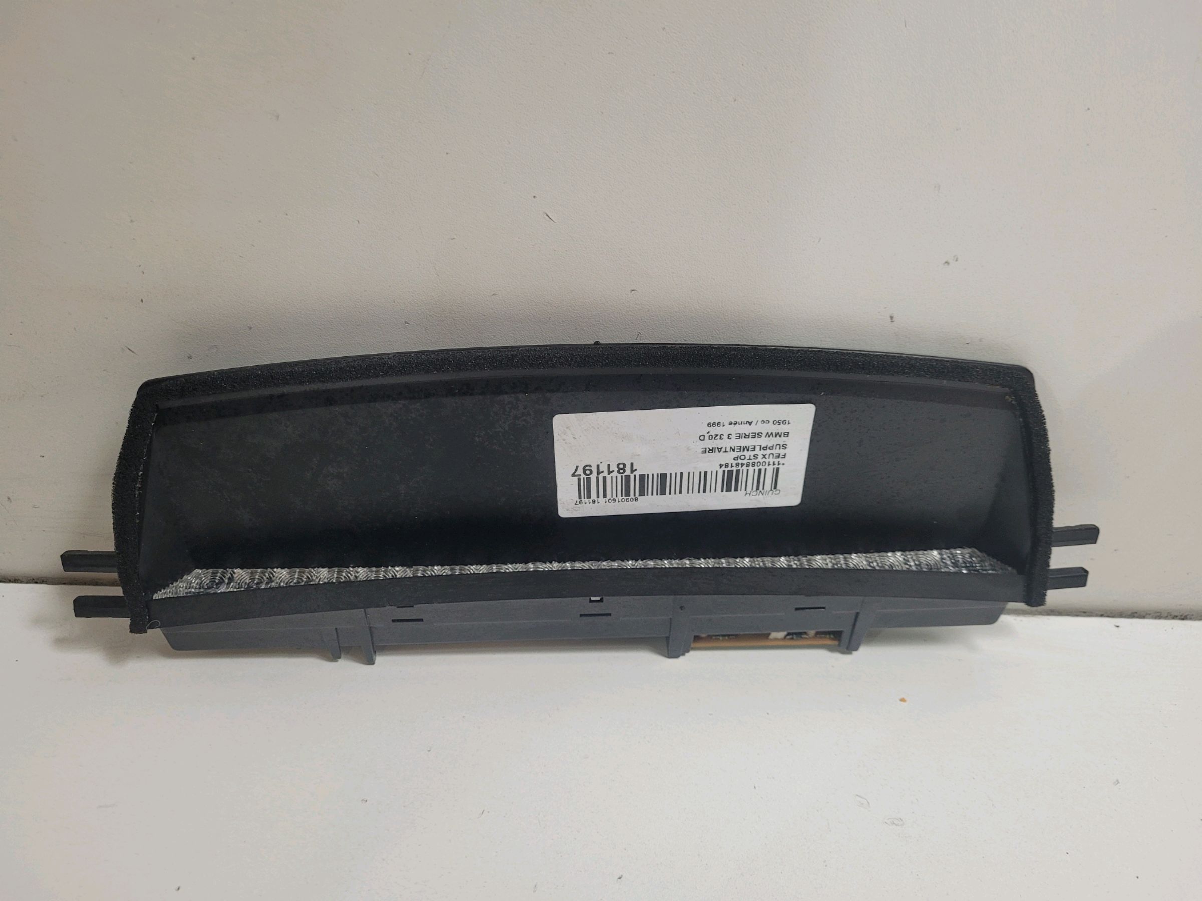 Third brake light BMW 3 (E46) 320 d 9030892 BParts
