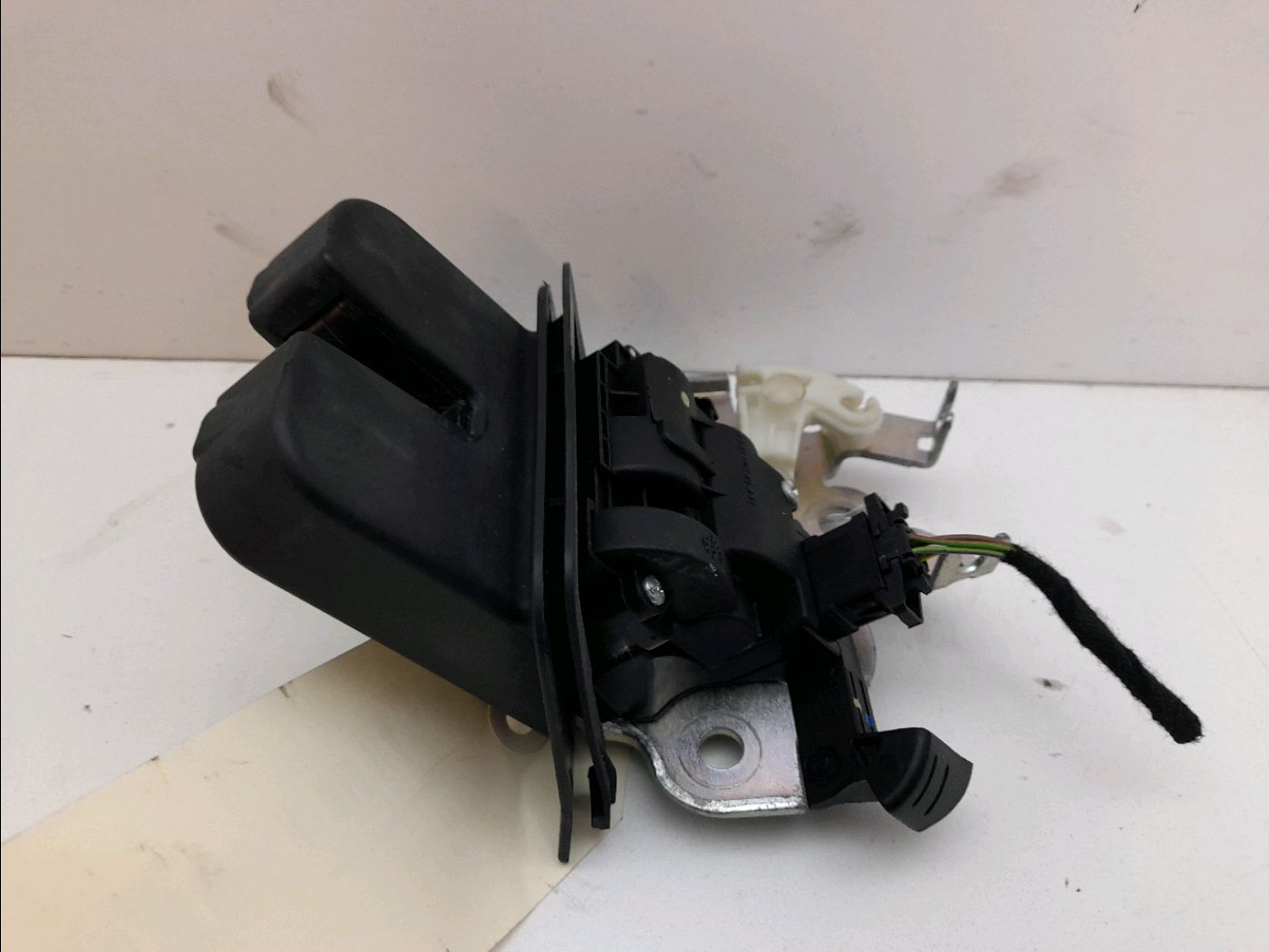 Tailgate lock AUDI Q5 (8RB) 2.0 TDI quattro 11114749 BParts