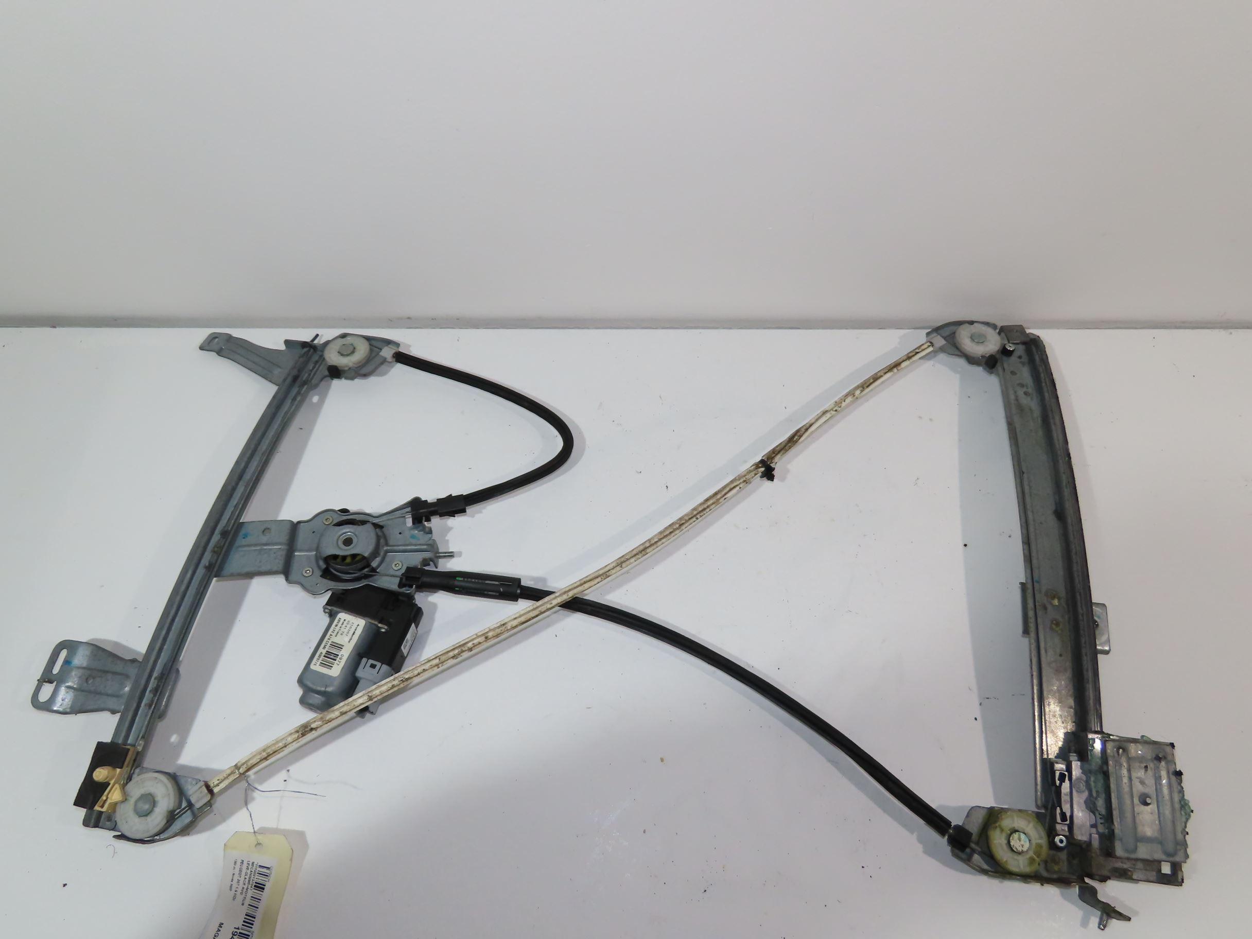 Lève-vitre avant gauche PEUGEOT 207 CC (WD_) 1.6 HDi 15842574 | B-Parts