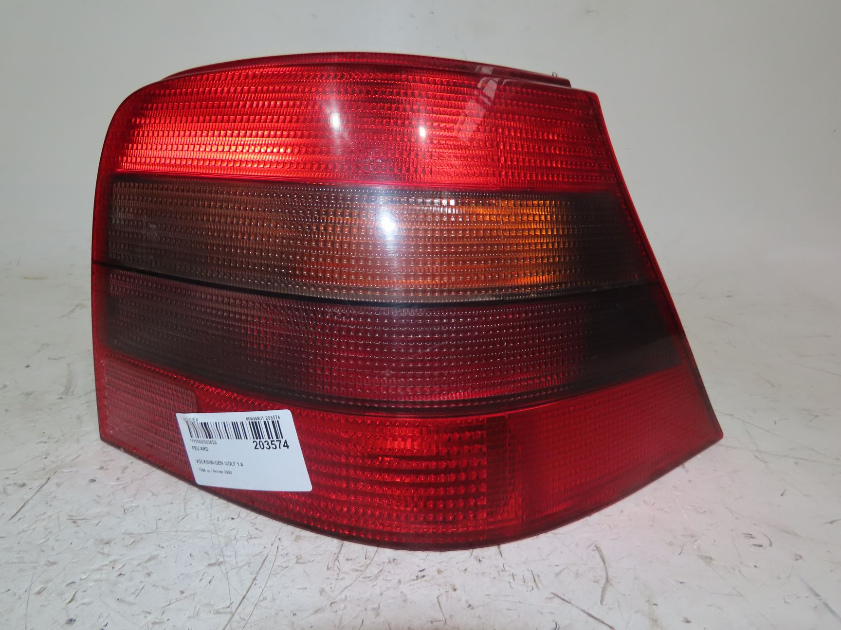 Right taillight VW GOLF IV (1J1) 1.6 16V 19639655 BParts