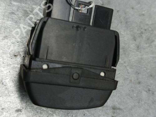 Used Right front window switch Right front window switch CITROËN XSARA PICASSO (N68) 1.6 HDi (90 hp) 25077620 25077620