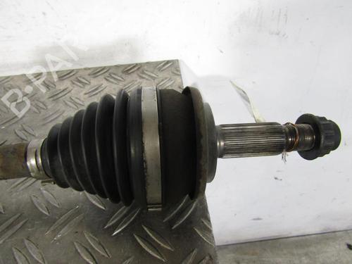 Used Left front driveshaft Left front driveshaft TOYOTA AURIS (_E15_) 1.4 D-4D (NDE150_, NDE150R) (90 hp) 25113101 25113101