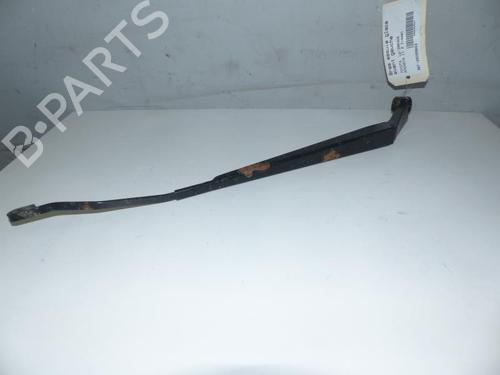Used Front windshield wiper arm TOYOTA AVENSIS Estate (_T25_) 2.0 D-4D (CDT250_, CDT250R) (116 hp) 25069196