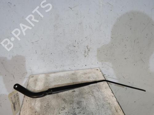 Used Front windshield wiper arm RENAULT TWINGO III (BCM_, BCA_) 1.0 SCe 70 (BCMB) (69 hp) 25114285
