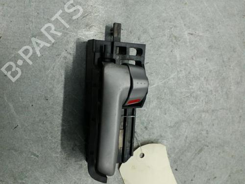 Venstre bak invendig håndtak SUZUKI SWIFT III (MZ, EZ) 1.3 (RS413, ZC11S) (92 hp) 26441108