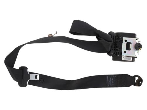 rear-left-seatbelt-dacia-lodgy-js_-2012-37269033 main image