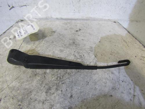 Bakre vindusviskerarm FORD FIESTA V (JH_, JD_) 1.4 TDCi (68 hp) 25106528
