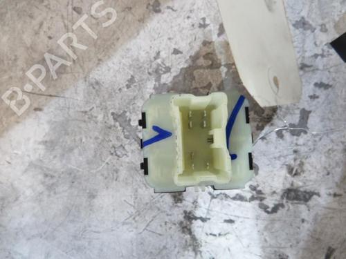 Left front window switch RENAULT CLIO IV (BH_) 0.9 TCe 90 (BHNF, BHMA, BHMH, BHJK, BHJR) | BP25085872I27 