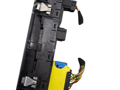 Used Left front window switch Left front window switch PEUGEOT 308 II (LB_, LP_, LW_, LH_, L3_) 1.6 HDi 100 (99 hp) 32029987 32029987