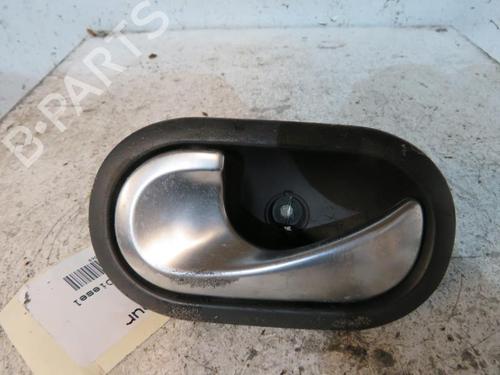 Used Front left interior door handle RENAULT SCÉNIC II (JM0/1_) [2003-2010]  25081200