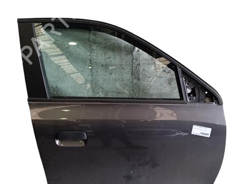 Used Right front door RENAULT TWINGO III (BCM_, BCA_) 1.0 SCe 75 (73 hp) 28073225