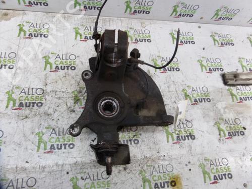 Used Right front steering knuckle PEUGEOT 607 (9D, 9U) 2.7 HDi 24V (204 hp) 25071196
