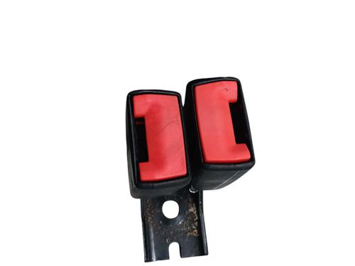 Used Seat buckle FORD FIESTA VI (CB1, CCN) 1.6 TDCi (95 hp) 30329192