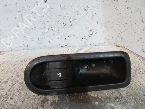 Used Left rear window switch RENAULT MEGANE II (BM0/1_, CM0/1_) [2001-2012]  25080816