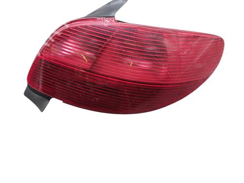 Achterlicht rechts PEUGEOT 206 Hatchback (2A/C) 2.0 HDI 90 (90 hp) 28580163