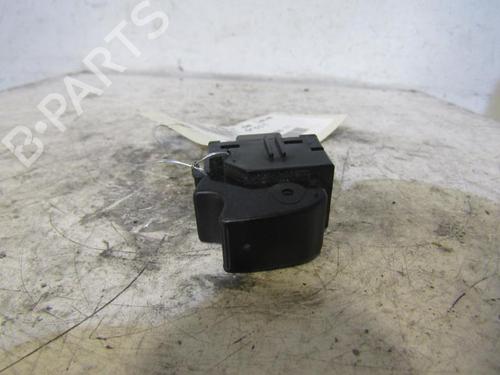 Used Right front window switch TOYOTA COROLLA Verso (ZER_, ZZE12_, R1_) 2.0 D-4D (CUR10_, CUR10R) (116 hp) 25079410