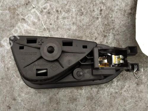 Used Front left interior door handle RENAULT CLIO V (B7_) 1.0 TCe 90 (B7MT) (91 hp) 25101375