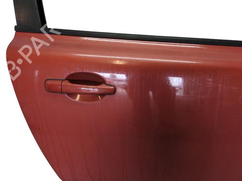 Used Right front door VOLVO C30 (533) D2 (115 hp) 25810151