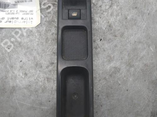 Used Right front window switch Right front window switch PEUGEOT 207 (WA_, WC_) 1.6 HDi (92 hp) 28113613 28113613