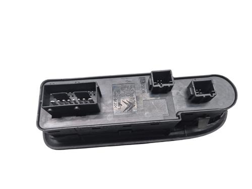 left-front-window-switch-dacia-duster-hm_-2017-25215881 main image