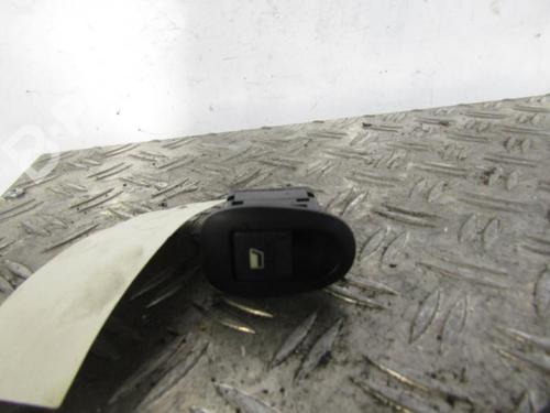 Used Left rear window switch Left rear window switch PEUGEOT 406 (8B) [1995-2005] 10591431 10591431