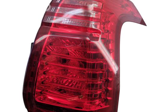 Used Right taillight PEUGEOT 5008 (0U_, 0E_) 1.6 HDi (112 hp) 32030007
