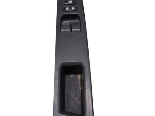 Used Left front window switch TOYOTA YARIS (_P13_) 1.3 (NSP130_, NSP130) (99 hp) 32325550