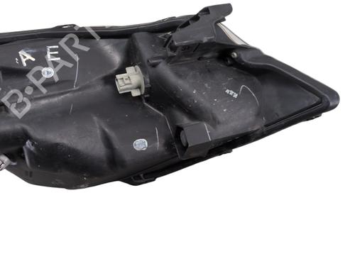 Phare gauche TOYOTA YARIS (_P13_) 1.4 D (NLP130_, NLP130) (90 hp) 31907557