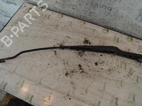 Used Front windshield wiper arm LAND ROVER FREELANDER I (L314) 2.0 DI 4x4 (98 hp) 25097409
