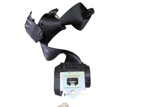 front-left-seatbelt-dacia-sandero-ii-2012-33022738 main image