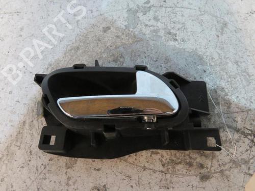 Used Front right interior door handle PEUGEOT 407 (6D_) 2.0 HDi 135 (6DRHRH, 6DRHRE, 6DRHRG, 6DRHRJ) (136 hp) 25081075