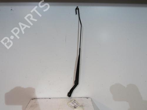 Used Front windshield wiper arm NISSAN MICRA III (K12) 1.2 16V (80 hp) 25095243