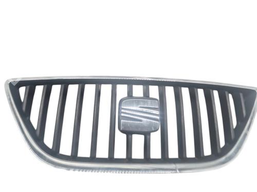 Used Grille SEAT IBIZA IV SC (6J1, 6P5) 1.9 TDI (105 hp) 28211701