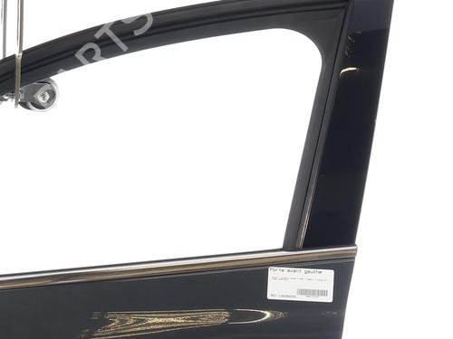 left-front-door-renault-megane-iv-hatchback-b9amn_-2015-40241392 main image