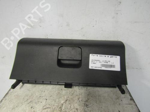 Used Glove box VW POLO (9N_, 9A_) 1.4 TDI (75 hp) 25083224