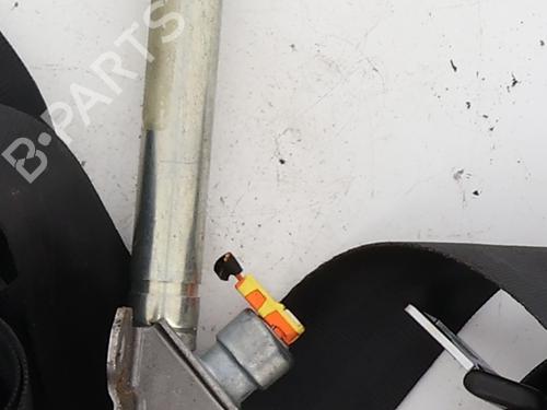 front-right-seatbelt-citroen-c4-picasso-ii-2013-33947609 main image