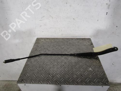 Used Front windshield wiper arm Front windshield wiper arm FIAT GRANDE PUNTO (199_) 1.4 (199AXB11, 199AXB1A, 199BXB1A, 199AXL1A) (77 hp) 25084238 25084238