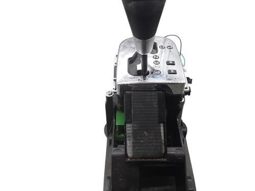 Used Shift knob Shift knob PEUGEOT 2008 I (CU_) 1.2 THP 110 / PureTech 110 (110 hp) 25099232 25099232