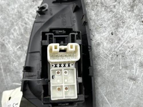 Used Right front window switch Right front window switch CITROËN C1 II (PA_, PS_) 1.0 VTi 68 (69 hp) 25101529 25101529