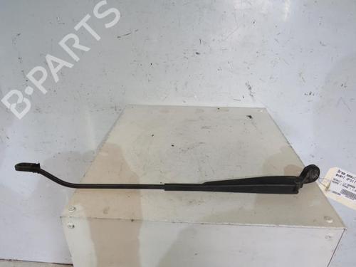 Used Front windshield wiper arm RENAULT MEGANE I (BA0/1_) 1.9 D Eco (BA0A, BA0U, BA0R) (64 hp) 25070667