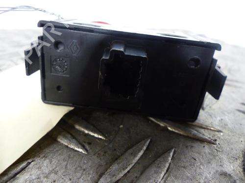 Used Warning switch Warning switch SMART FORTWO Coupe (453) 0.9 (453.344, 453.353) (90 hp) 25107637 25107637