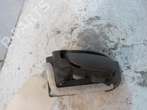 Used Front left interior door handle PEUGEOT 206 Hatchback (2A/C) 1.4 i (75 hp) 25109997
