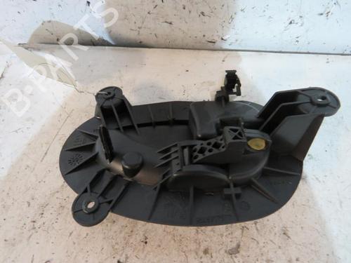 Used Front left interior door handle Front left interior door handle PEUGEOT 406 (8B) [1995-2005] 25109944 25109944